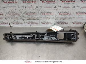 Usagé Platine feu arrière gauche Ford Fusion 1.6 16V Prix sur demande proposé par Autodemontage M.J. Rutte B.V.