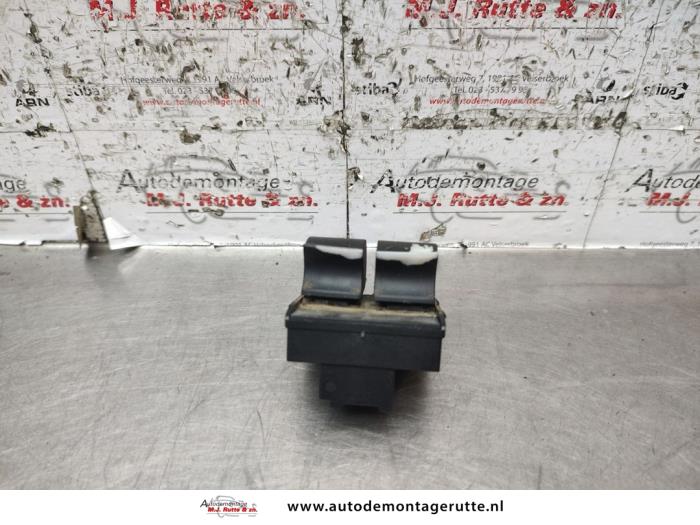 Electric window switch Audi A4 Avant 1.8 T 20V 8Z0959851A