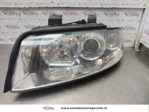Used Headlight, left Audi A4 Avant (B6) 1.8 T 20V Price on request offered by Autodemontage M.J. Rutte B.V.