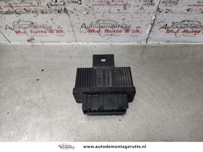 Peugeot 207 Fuel pump relays stock