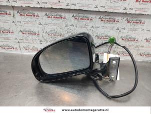 Used Wing mirror, left Volkswagen New Beetle (9C1/9G1) 2.0 Price on request offered by Autodemontage M.J. Rutte B.V.