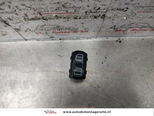 Used Electric window switch Mercedes Vaneo (W414) 1.7 CDI 16V Price on request offered by Autodemontage M.J. Rutte B.V.