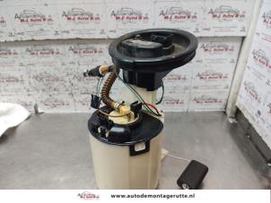 Used Electric fuel pump Rover 75 2.5 V6 24V Price on request offered by Autodemontage M.J. Rutte B.V.