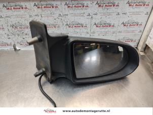 Gebrauchte Außenspiegel rechts Opel Zafira (F75) 1.8 16V Preis auf Anfrage angeboten von Autodemontage M.J. Rutte B.V.