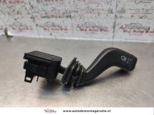 Używane Przelacznik kierunkowskazu Opel Zafira (F75) 1.8 16V Cena na żądanie oferowane przez Autodemontage M.J. Rutte B.V.