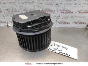 Usagé Moteur de ventilation chauffage Volvo V50 (MW) 1.6 D 16V Prix sur demande proposé par Autodemontage M.J. Rutte B.V.