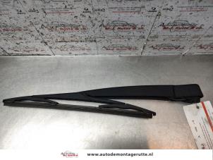 Used Rear wiper arm Opel Astra H (L48) 1.2 16V Twinport Price on request offered by Autodemontage M.J. Rutte B.V.