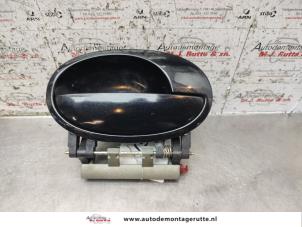 Used Rear door handle 4-door, right Opel Meriva 1.8 16V Price on request offered by Autodemontage M.J. Rutte B.V.