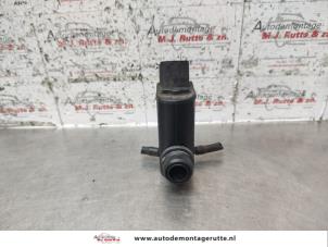 Used Windscreen washer pump Toyota Starlet (EP9) 1.3,XLi,GLi 16V Price on request offered by Autodemontage M.J. Rutte B.V.