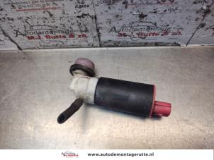 Used Windscreen washer pump Toyota Yaris (P1) 1.3 16V VVT-i Price on request offered by Autodemontage M.J. Rutte B.V.