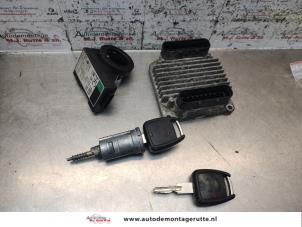 Used Ignition lock + computer Opel Astra G (F08/48) 1.6 16V Price on request offered by Autodemontage M.J. Rutte B.V.