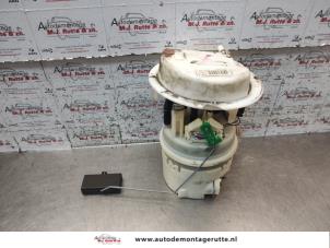 Used Electric fuel pump Peugeot 307 CC (3B) 2.0 16V Price on request offered by Autodemontage M.J. Rutte B.V.