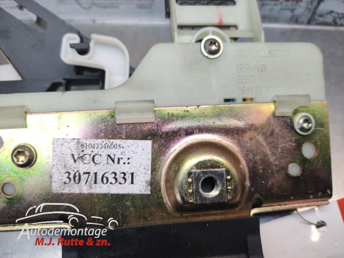 Tailgate lock mechanism Volvo V70 2.4 20V 140 - 30716331