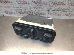 Usados Panel de control de calefacción Volvo S70 2.5 10V Precio de solicitud ofrecido por Autodemontage M.J. Rutte B.V.