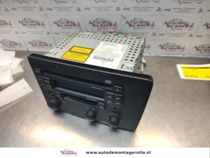 Używane Radio Volvo S60 I (RS/HV) 2.4 20V 140 Cena na żądanie oferowane przez Autodemontage M.J. Rutte B.V.