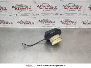 Used Fuel cap Nissan Note (E11) 1.4 16V LPG Price on request offered by Autodemontage M.J. Rutte B.V.
