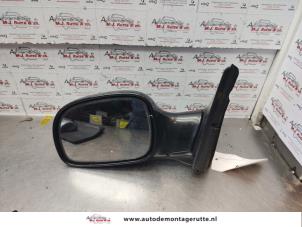 Used Wing mirror, left Chrysler Voyager/Grand Voyager 2.4i 16V Price on request offered by Autodemontage M.J. Rutte B.V.