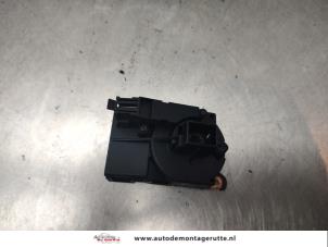 Used Ignition switch Toyota Avensis (T22) 1.8 16V VVT-i Price on request offered by Autodemontage M.J. Rutte B.V.