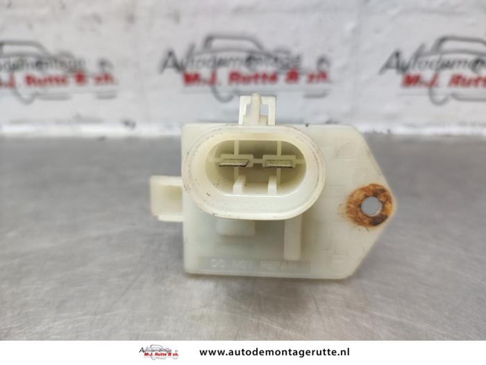 Cooling fan resistor Opel Corsa D 1.4 16V Twinport 13256565