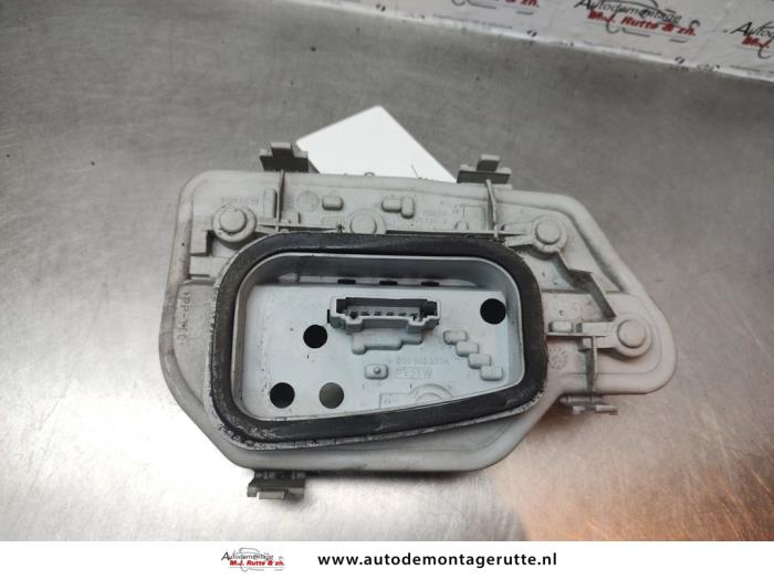 Circuit imprimé feu arrière gauche d'un Volkswagen Polo IV (9N1/2/3) 1.9 SDI 2004