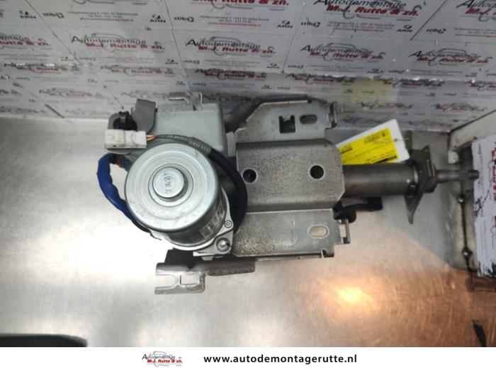 Electric power steering unit from a Nissan Note (E11) 1.4 16V LPG 2008