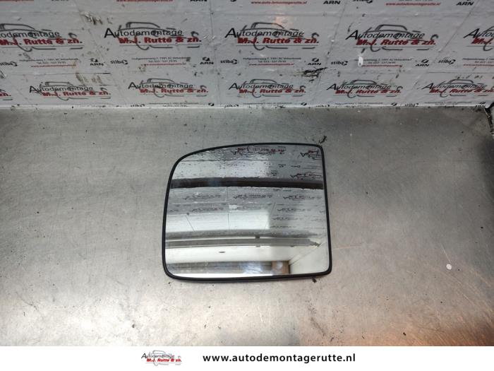 Mirror glass, right from a Fiat Scudo (270) 2.0 D Multijet 2010