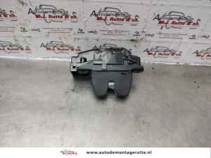 Used Tailgate lock mechanism Peugeot 308 (4A/C) 1.6 HDi 16V Price on request offered by Autodemontage M.J. Rutte B.V.