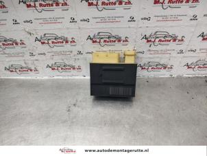 Used AC relay Peugeot 308 (4A/C) 1.6 HDi 16V Price on request offered by Autodemontage M.J. Rutte B.V.