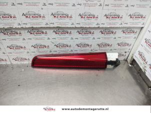 Used Third brake light Nissan Note (E11) 1.4 16V LPG Price on request offered by Autodemontage M.J. Rutte B.V.