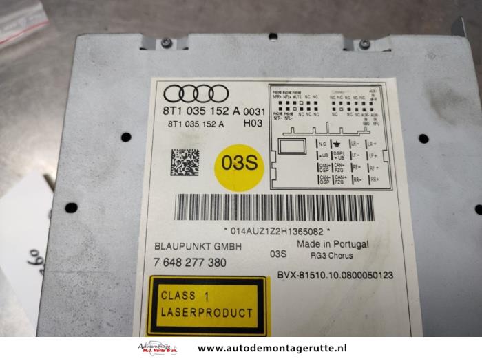 Radio van een Audi A4 (B8) 1.8 TFSI 16V 2008