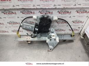 Used Rear door window mechanism 4-door, right Nissan Qashqai (J10) 1.6 16V Price on request offered by Autodemontage M.J. Rutte B.V.