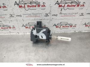 Used Central locking motor Audi A3 (8P1) 2.0 16V FSI Price on request offered by Autodemontage M.J. Rutte B.V.
