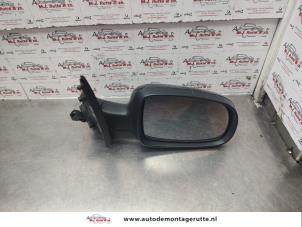 Used Wing mirror, right Opel Corsa C (F08/68) 1.2 16V Price on request offered by Autodemontage M.J. Rutte B.V.