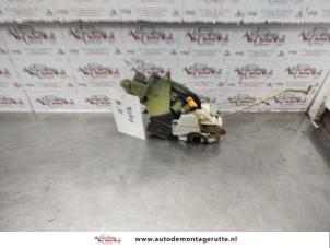 Used Front door lock mechanism 4-door, right Suzuki Wagon-R+ (RB) 1.3 16V Price on request offered by Autodemontage M.J. Rutte B.V.