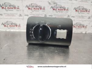 Used Light switch Audi A6 Avant Quattro (C5) 4.2 40V Price on request offered by Autodemontage M.J. Rutte B.V.