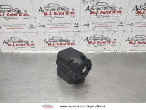 Used Ignition switch BMW 3 serie Touring (E46/3) 318i Price on request offered by Autodemontage M.J. Rutte B.V.
