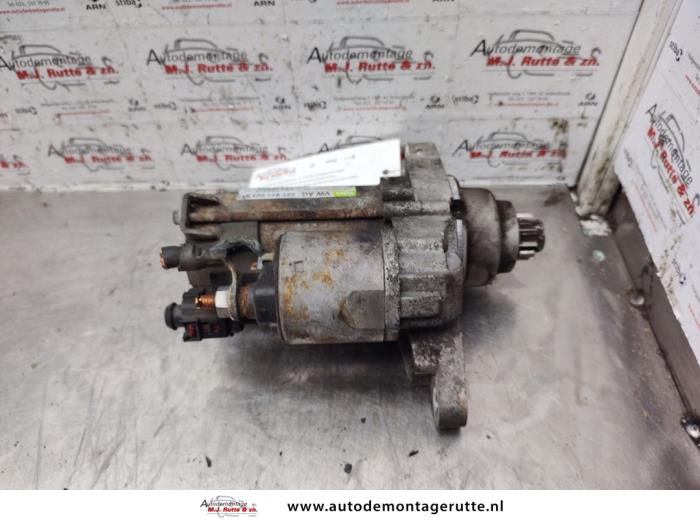 Starter from a Volkswagen Polo IV (9N1/2/3) 1.2 2007