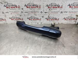 Used Door handle 2-door, right Volvo C70 (NC) 2.5 Turbo LPT 20V Price on request offered by Autodemontage M.J. Rutte B.V.
