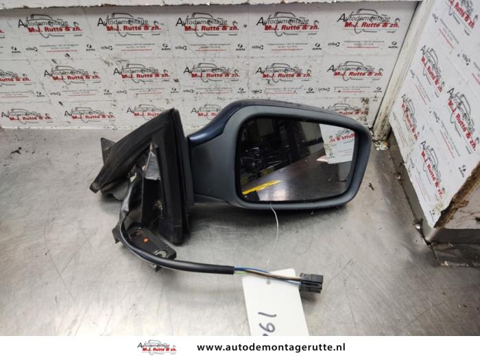 Wing mirror, right from a Volvo C70 (NC) 2.5 Turbo LPT 20V 1999
