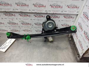 Used Window mechanism 4-door, front left Fiat Punto II (188) 1.2 60 S Price on request offered by Autodemontage M.J. Rutte B.V.
