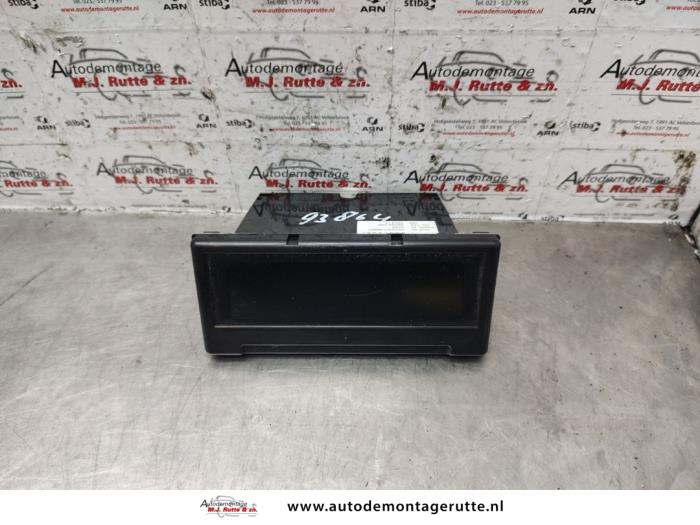 Begagnade Innerdisplay Volvo S40 (MS) 1.8 16V Pris på förfrågan erbjuds av Autodemontage M.J. Rutte B.V.