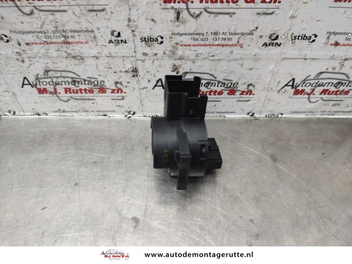 Ignition switch from a Opel Meriva 1.6 16V 2004