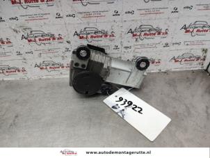 Used Rear wiper motor BMW 5 serie Touring (E39) 525i 24V Price on request offered by Autodemontage M.J. Rutte B.V.