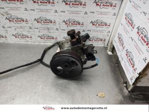 Used Power steering pump Kia Picanto (BA) 1.0 12V Price on request offered by Autodemontage M.J. Rutte B.V.