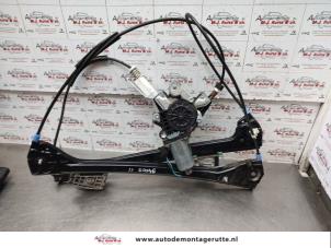 Used Window mechanism 2-door, front left BMW 3 serie (E46/2) 318 Ci Price on request offered by Autodemontage M.J. Rutte B.V.