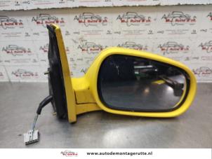 Used Wing mirror, right Honda Logo (GA33) 1.3 Price on request offered by Autodemontage M.J. Rutte B.V.