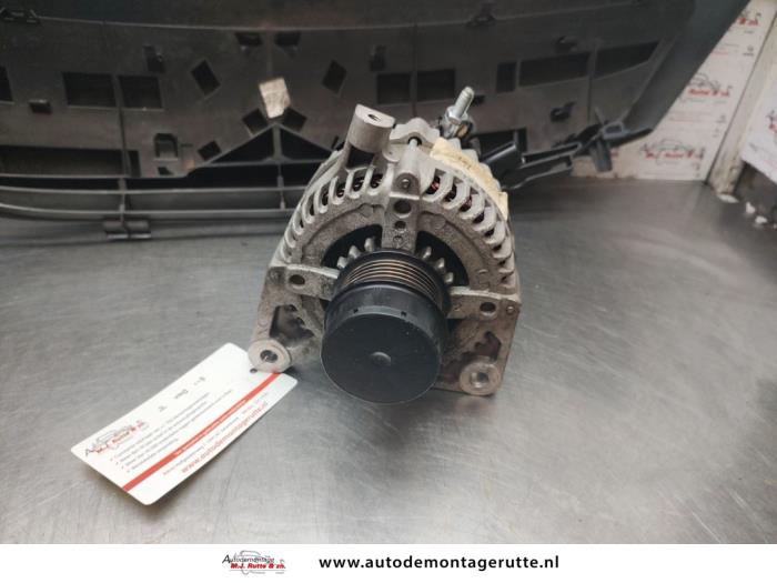 Used Dynamo Chrysler Pacifica 3.5 V6 24V Price on request offered by Autodemontage M.J. Rutte B.V.