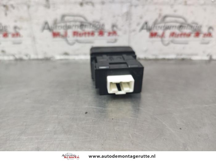 AIH headlight switch from a Subaru Forester (SG) 2.0 16V X 2003
