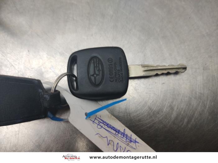 Ignition lock + key from a Subaru Forester (SG) 2.0 16V X 2003