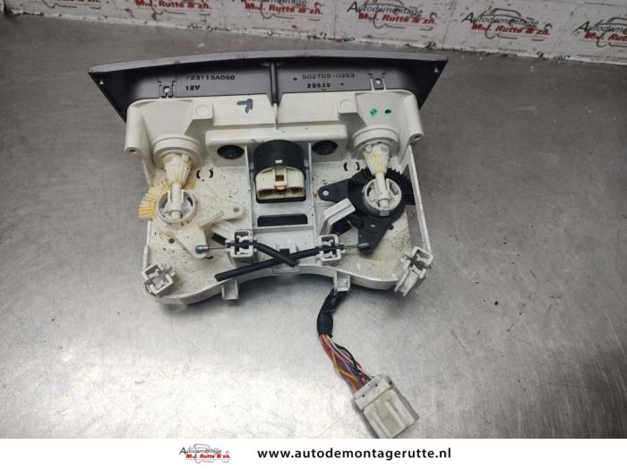 Heater control panel from a Subaru Forester (SG) 2.0 16V X 2003